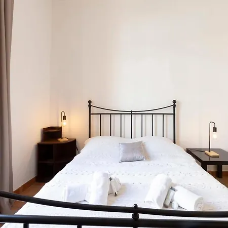 Large Spacious 3 Bdr Apt Heart Of 300 Meters From Apartman *