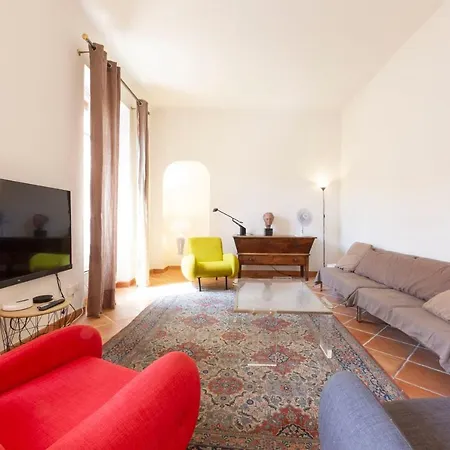 Large Spacious 3 Bdr Apt Heart Of 300 Meters From * Антіб